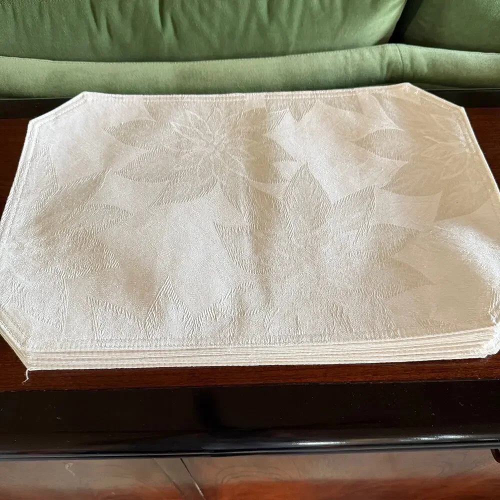 Set‎ of 7 White Woven Poinsettia Pattern Placemats with Cut Corners